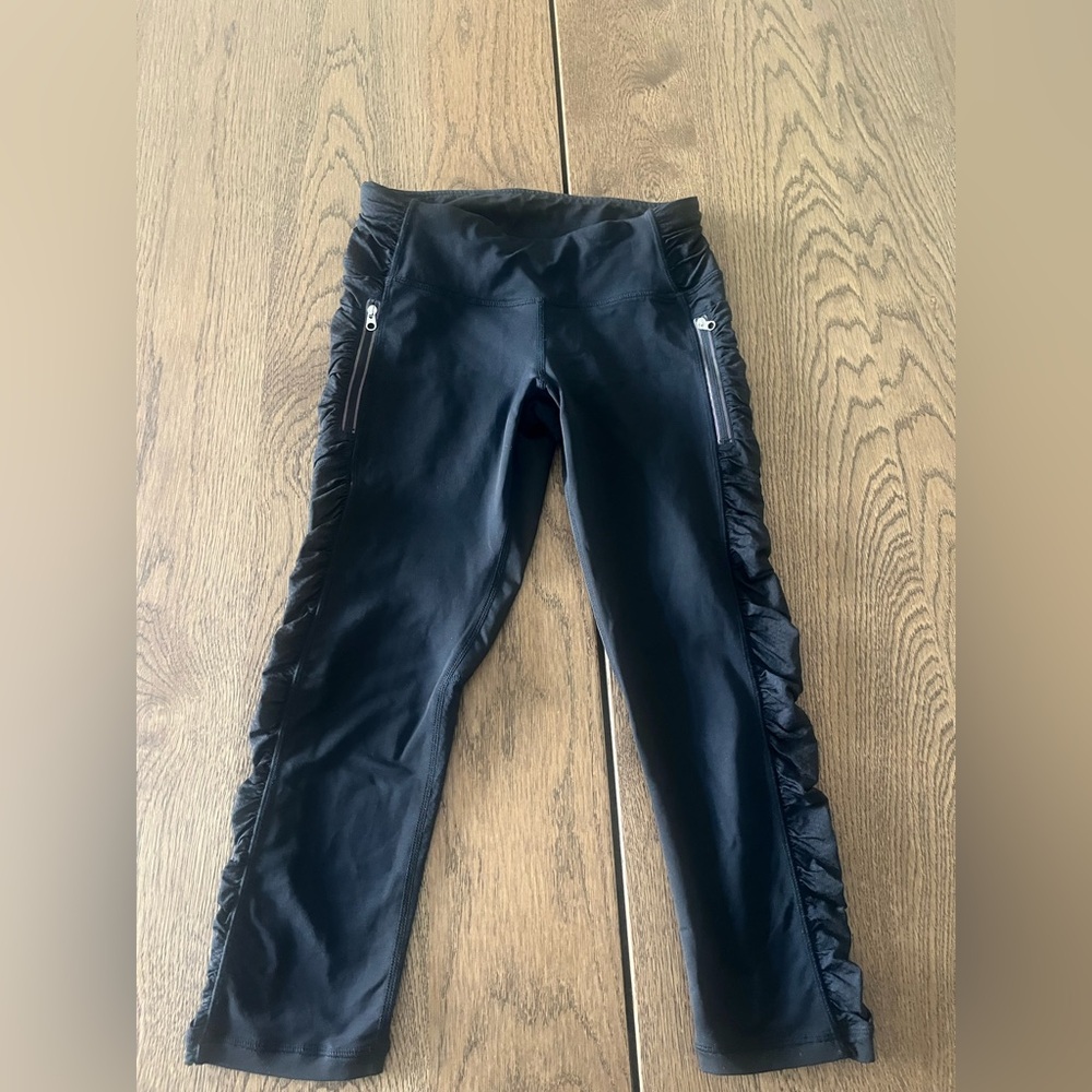 Vintage Lululemon cropped leggings